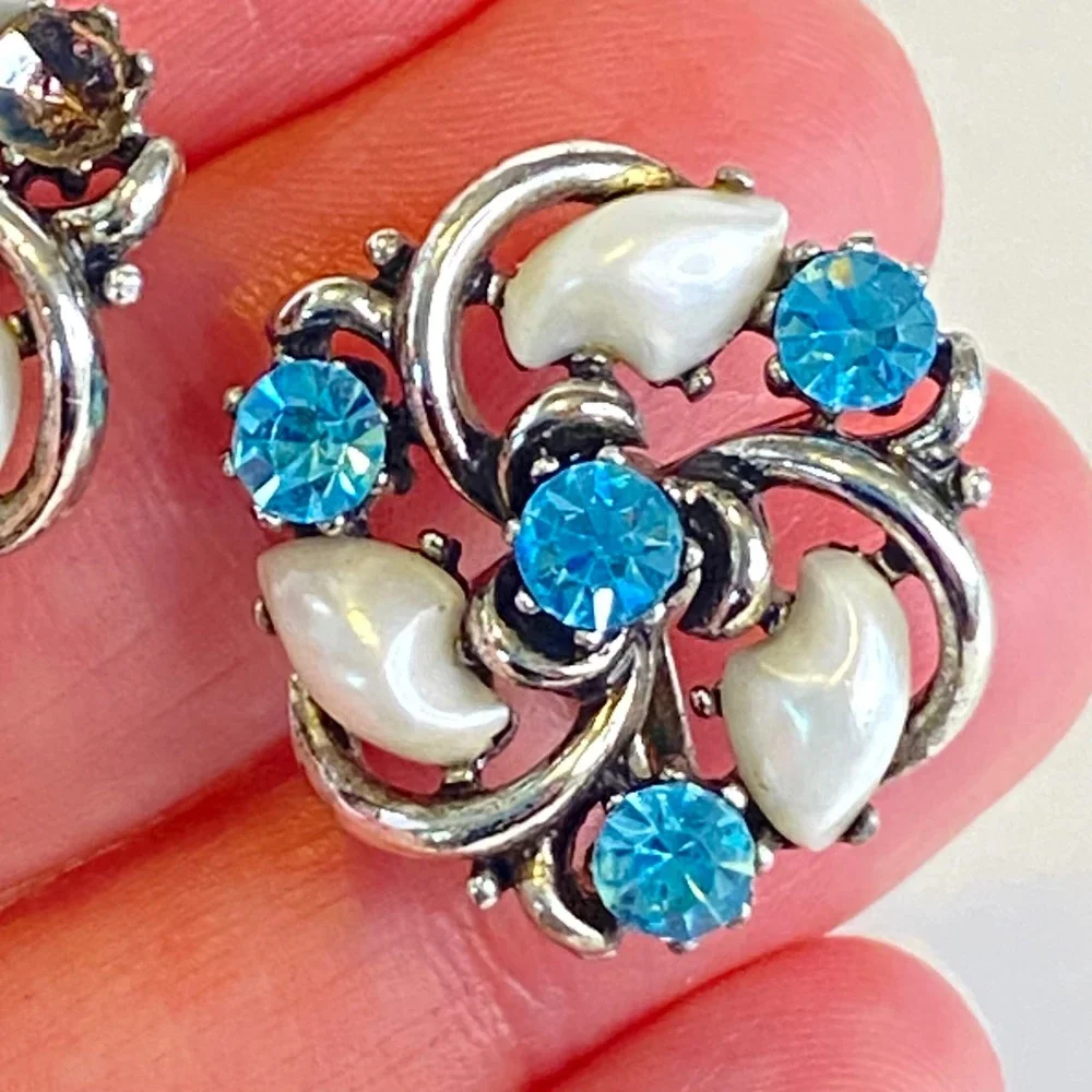 Lisner Jewelry lisner vintage